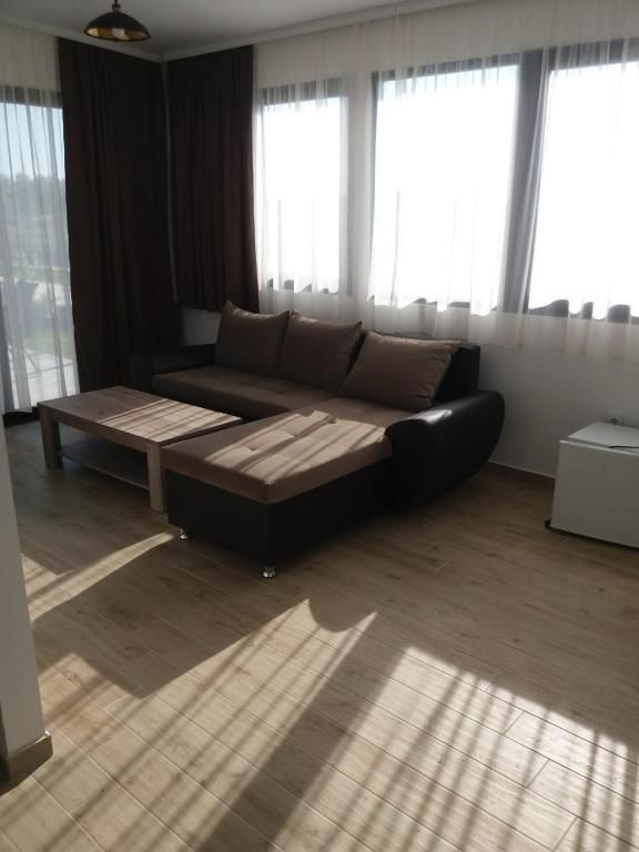 Курортные отели Imperial Resort Улцинь