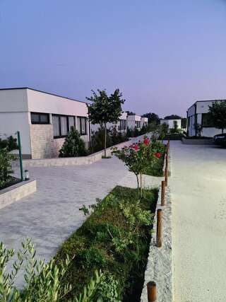 Курортные отели Imperial Resort Улцинь-7