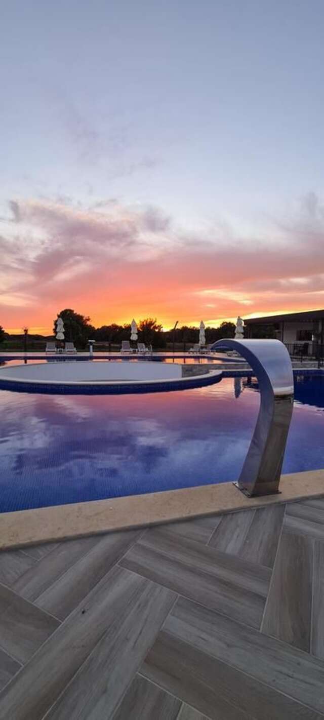 Курортные отели Imperial Resort Улцинь-4